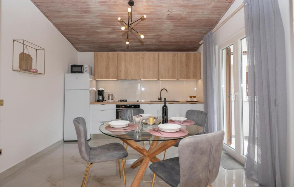 Holiday Home Horizonte With Jacuzzi Gornja Brela 外观 照片