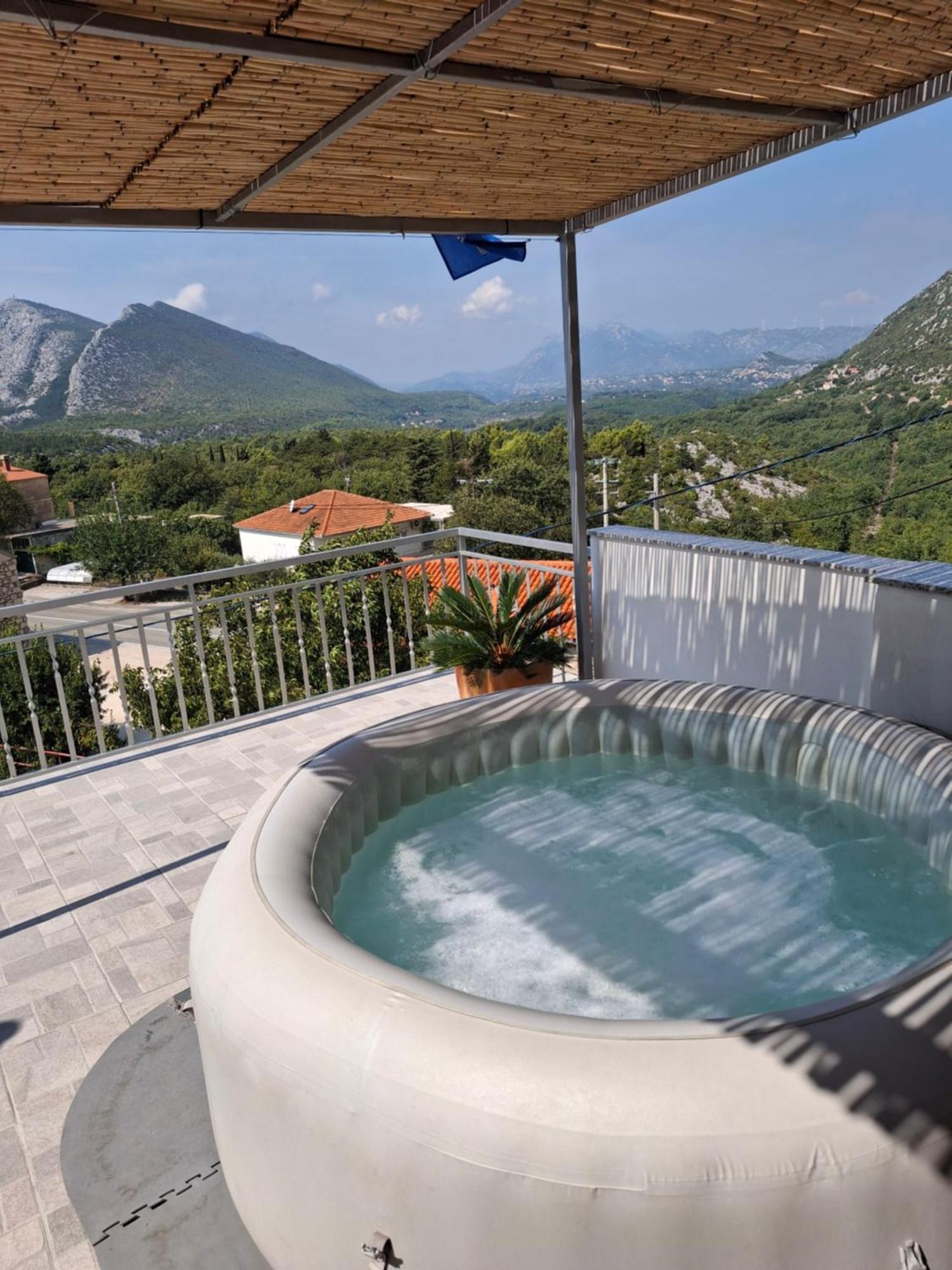 Holiday Home Horizonte With Jacuzzi Gornja Brela 外观 照片